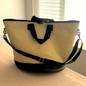 Henry Brown, Bucket style Beach Bag